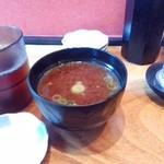 赤味噌のあら汁