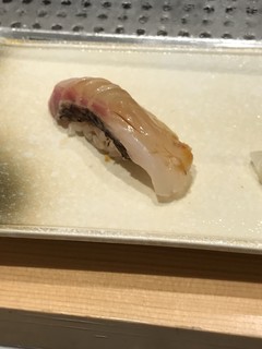 タツ スシ -
