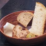 ブレッド&タパス 沢村 - パン