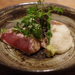 野趣 拓 - キジの胸肉のタタキ、自然薯を添えて