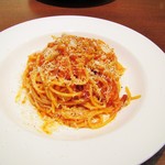 Trattoria La Luce - パンチェッタと玉ねぎとペコリーノチーズのトマトソース スパゲッティ。1290円