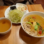ウサギ ボタニカ - お豆腐と野菜の美人カレー