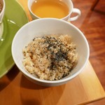 ウサギ ボタニカ - 玄米ご飯