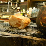 庚申酒場 - カレーにはフランスパンです♪