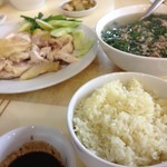 Cơm Gà Thượng Hải - 