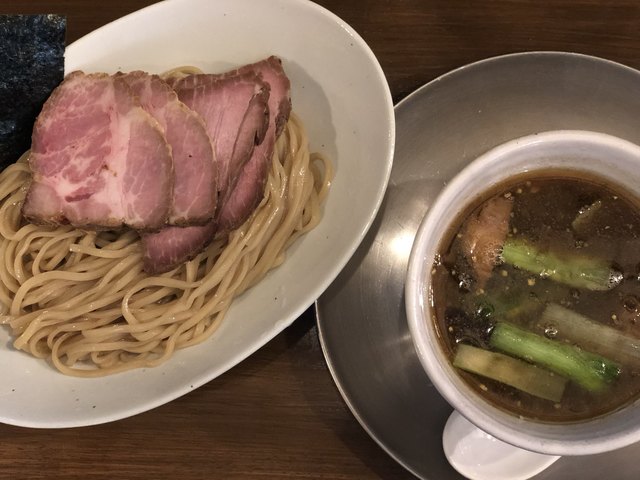 ラーメンラカン>