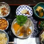 おばんざい らくら - ランチ 750円