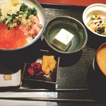 花善 - ねぎとろイクラあいのり丼