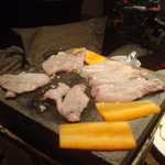 Satsuma Ogojo - 豚肉の溶岩焼き