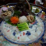 博多料亭 稚加榮 - オコゼの薄作り　ネギを巻いて