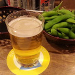 本陣串や - サービスのウェルカムビールとおかわり自由の枝豆100円