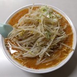 よし乃 - みそラーメン（750円）