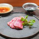 肉割烹 上 - 牛叩き