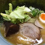 ラーメン よし家 - デラックス(並) 950円