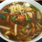 麻婆庵 - あんかけラーメン 麺をひっぱりだし