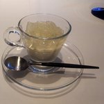 PRIMO - カリフラワーのムースと白いトマトのジュレ（2018.2）