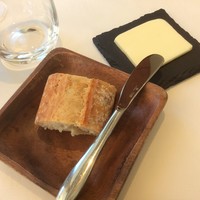 銀座 レストラン オザミ - パン、バター