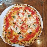 ピッツェリア ダ マッシモ - マルゲリータ(950円)です。