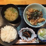 若鳥の唐揚げ定食