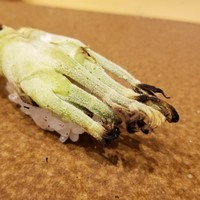 寿司つばさ - ⑭たらの芽(山形県産)
                  お鮨屋さんでなかなか野菜の握りを頂くことはありませんが、目新しくて楽しかったです。
