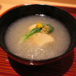 銀座 しのはら - 虎河豚の湯葉巻きと蕪のすり流し2