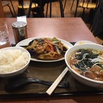 ラーメン亭よ志乃 幕張店 - 茄子炒め定食？ラーメンセットでしょ？