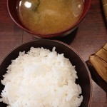 epais - 山形豚ロースカツ(税込み3000円)のご飯と味噌汁