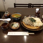 Shinano - 蕎麦と饂飩の合盛り￥1150とけんちん汁￥350。