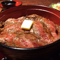 赤坂 津つ井 総本店 - 名物ビフテキ丼