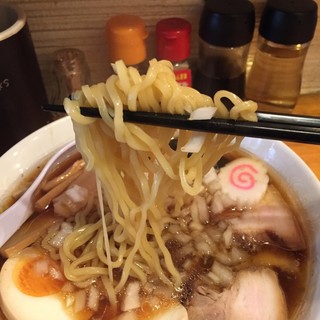 Esu - 竹岡ラーメン味玉入り900円