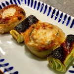 博多串焼き バッテンよかとぉ - 「シソ肉巻き」(230円)。