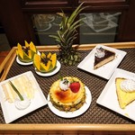 Tommy Bahama Restaurant, Bar & Store - 