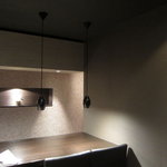 本濱 - 離れのシックなカウンター