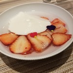 SUGALABO - 奈良 中井農園 いちご"古都華"