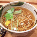 そばの実 一閑人 - かけそば(900円)