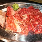 やきにく じゅん亭 塚口店 - カルビとハラミ(塩で)、わさび付。