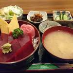 Uotaka Suisan - ランチ：マグロ定食