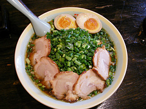 六本木らーめん 東京食品 まる彦_1