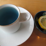 ごはん屋 今ここ - 青いハーブティー