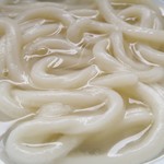 釜あげうどん 長田 in 香の香 - 饂飩は太めでちょっと平打ちっぽい感じ