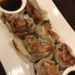 上海料理 四季陸氏厨房 - 日中合作餃子的な？