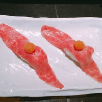 うしごろ 貫 恵比寿本店 - 炙り握り 2貫 500円