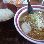 ラーメン大と小ライス