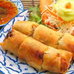 2 pieces of homemade fried spring rolls “Popiah Toad”