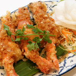 Garlic fried shrimp “Kun Toad Gatiam”