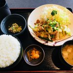 正岡 - にんにくホルモン炒め定食（ライス大盛り）税込８３０円