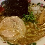 吟醸煮干 灯花紅猿 - 岩のり煮干しラーメン背脂普通