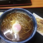 瀧の家 - ランチの好きなものトッピング蕎麦、この日は温たま＆竹輪天をチョイスしました。