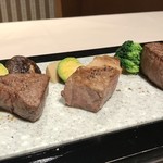 サミット - 飛騨牛ステーキ3種食べ比べ。左からヒレ、サーロイン、モモ