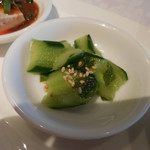 四川豆花飯荘 - 胡瓜の紫蘇漬け